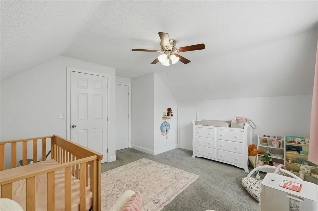 Photo of 134 Hathaway Commons Rd