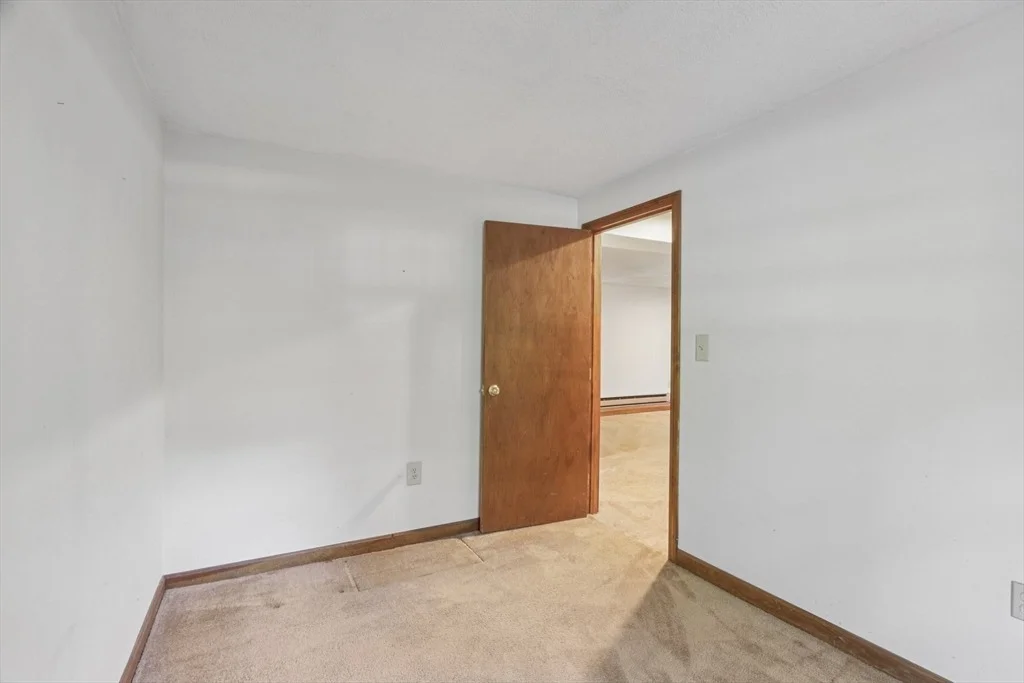 Photo of 8 Glenn Dr