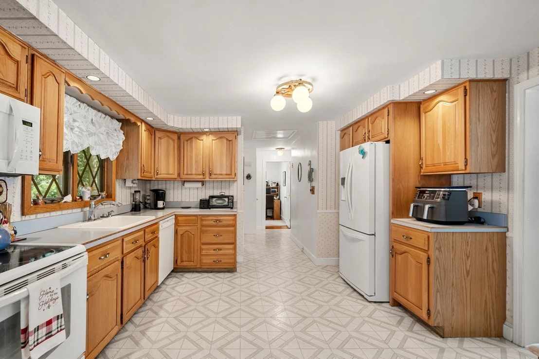 Photo of 28 Dambrosio Rd