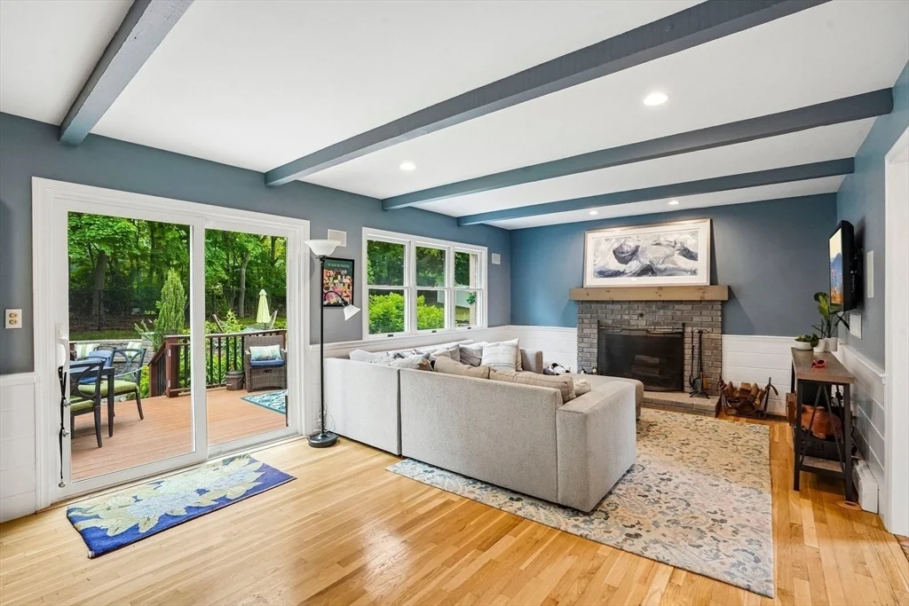 Photo of 2 Berkley Cir