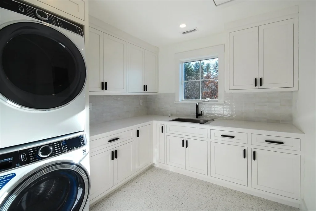 Photo of 319 Pope Road