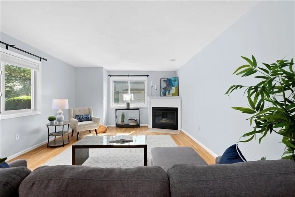 Photo of Unit 38C at 343 Captain Eames Cir