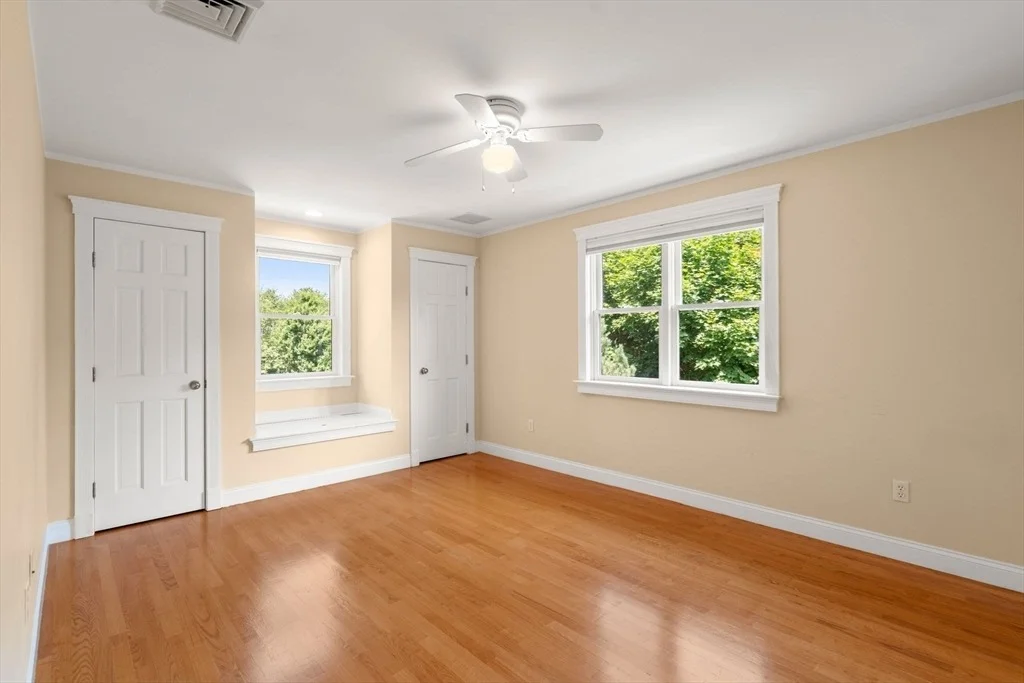 Photo of 15 Montclair Dr