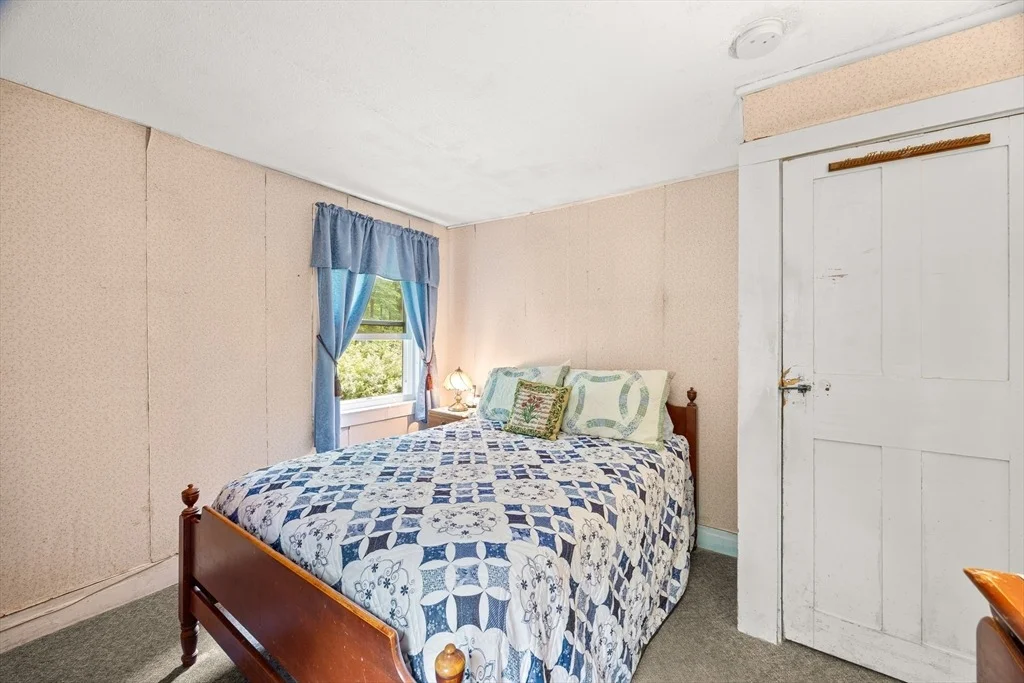 Photo of 294 North Valley Road