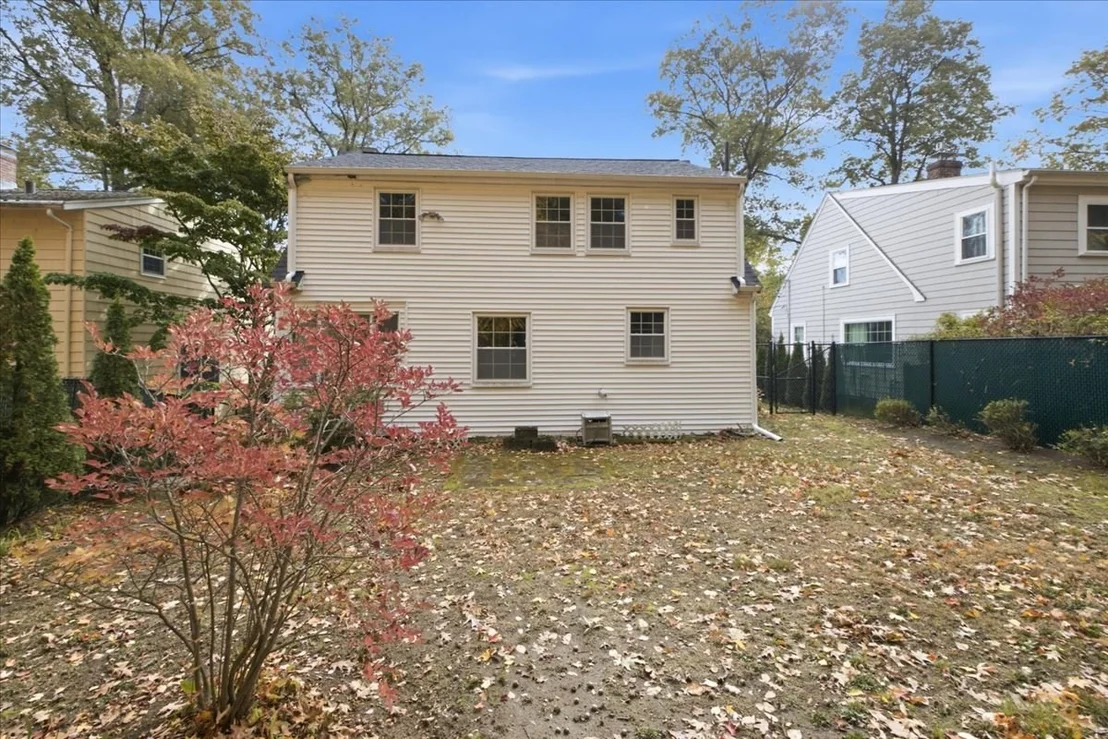 Photo of 77 Payson Rd