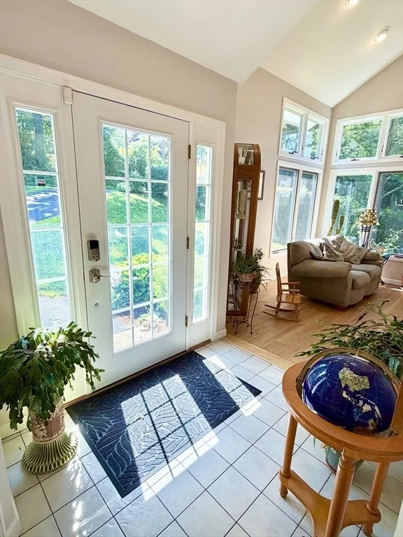 Photo of 11 Cove Dr