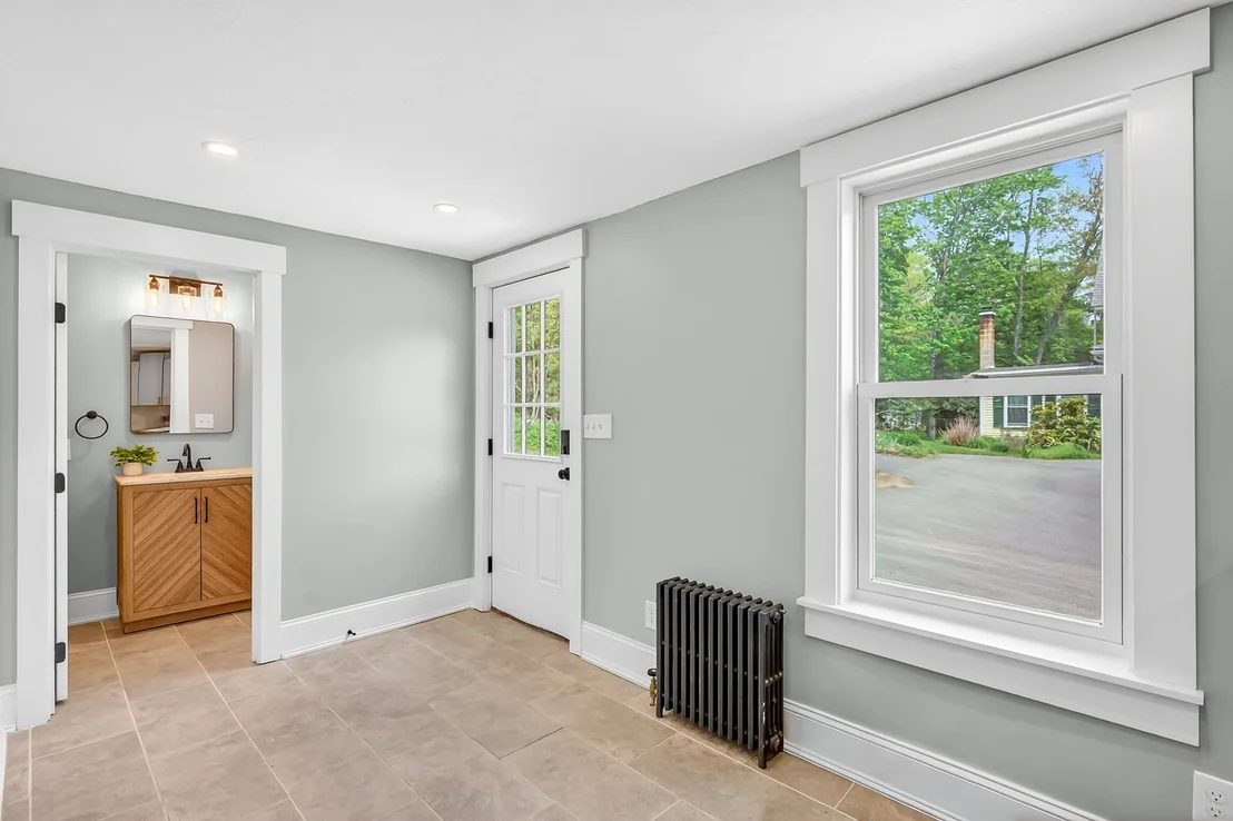 Photo of 148 Center Street