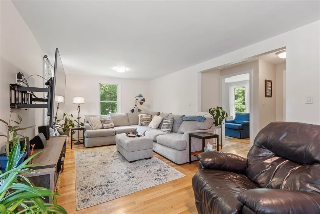 Photo of 107 Maple Rd