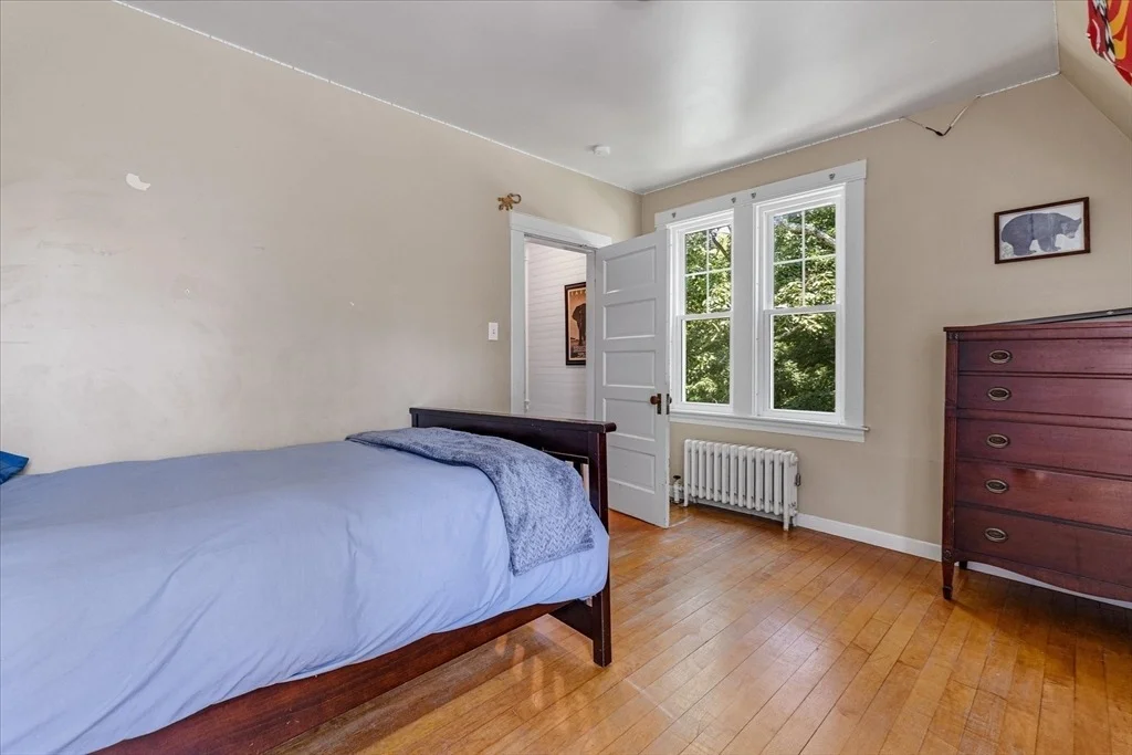 Photo of 260 Worcester Road