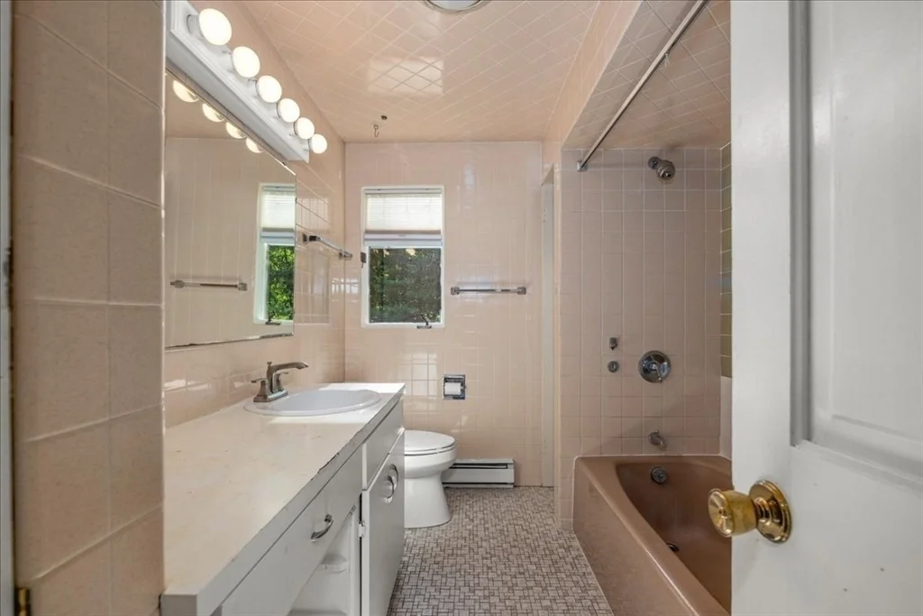 Photo of 39 Westview Ter