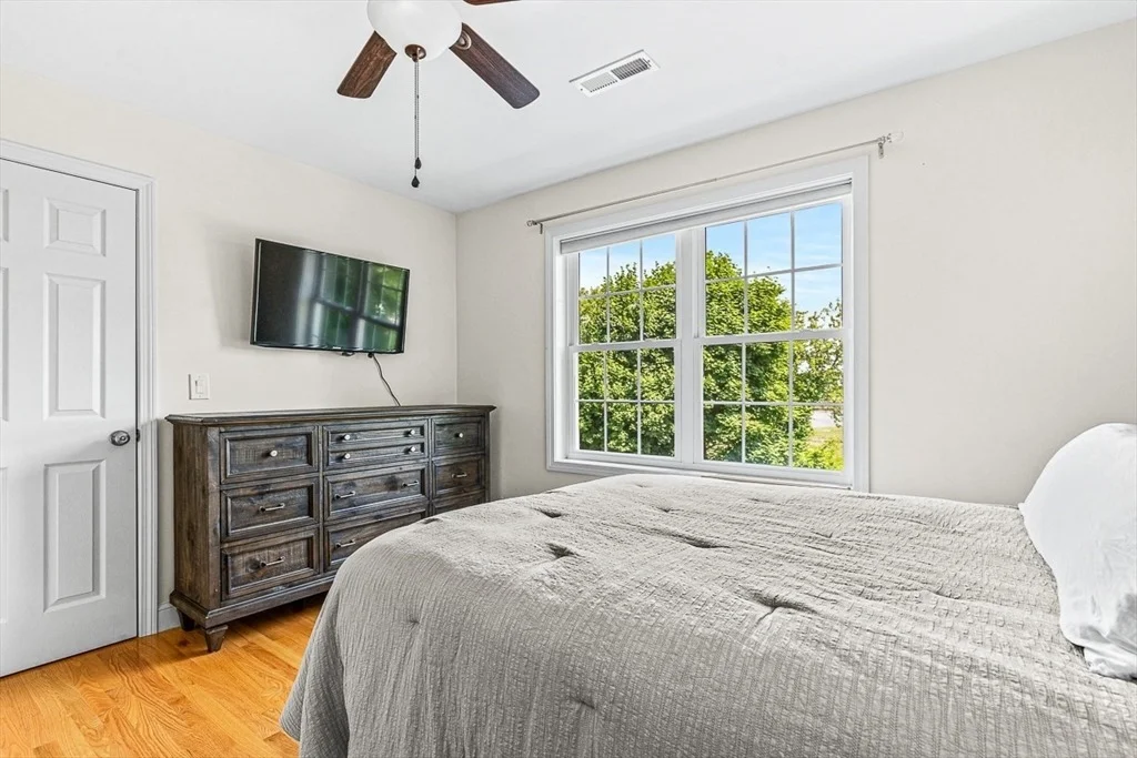Photo of 8 Glen St.