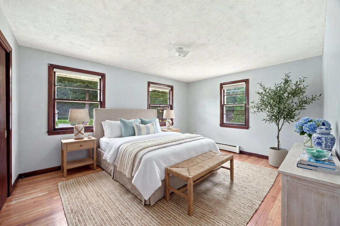 Photo of 460 Shaker Rd