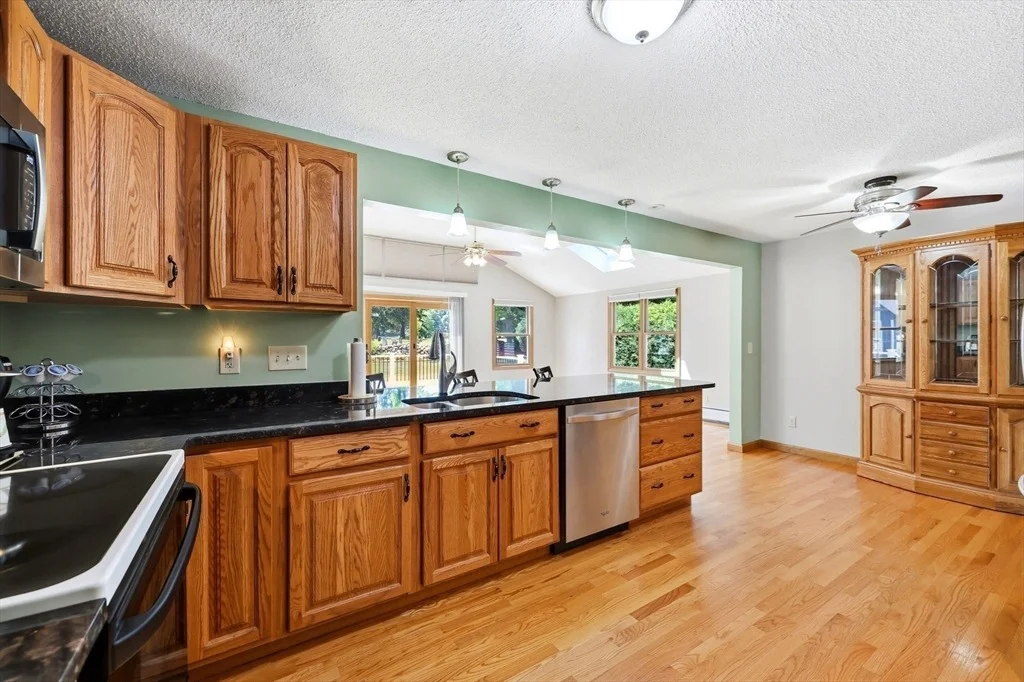 Photo of 15 Tiffany Lane