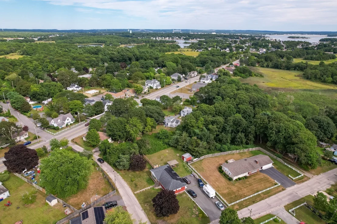 Photo of 5 Baptiste Ave