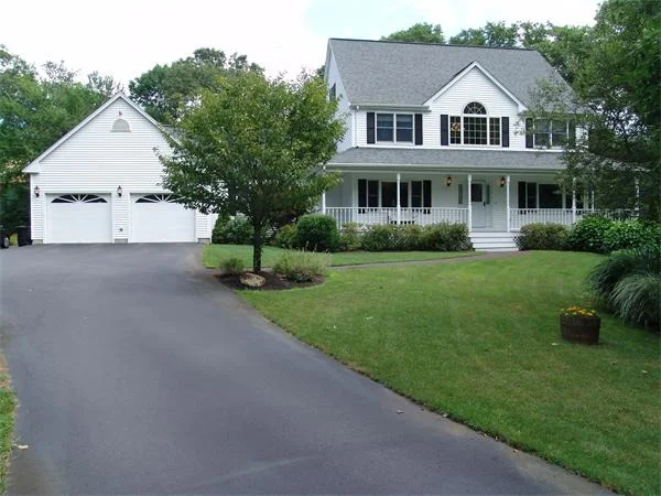 Photo of 7 Demetri Lane