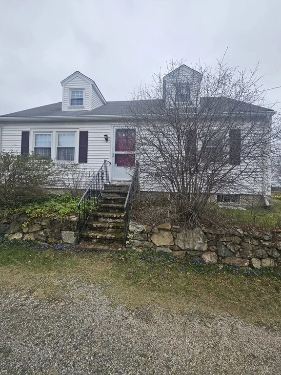 Photo of 153 Middle Rd