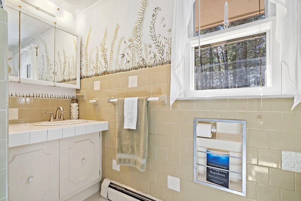 Photo of 352 Taylor Rd