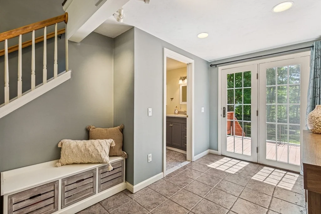 Photo of 2 Strawstone Ln