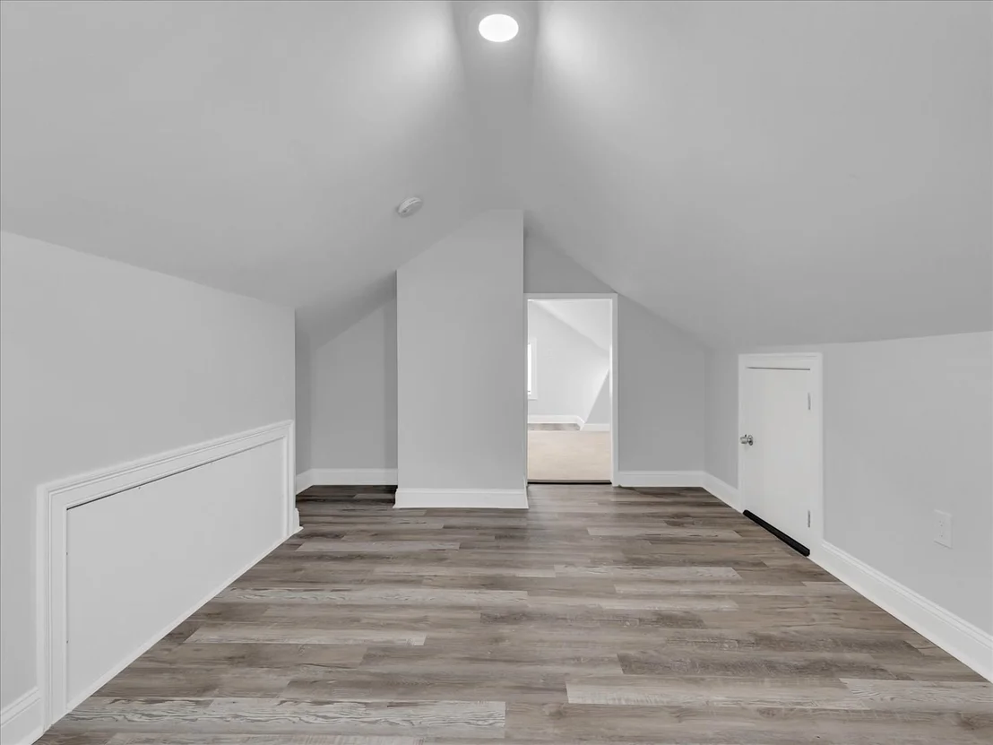 Photo of 2031 Commonwealth