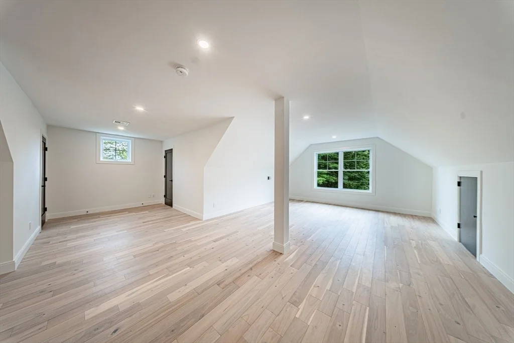 Photo of 2 Spring Meadow Dr
