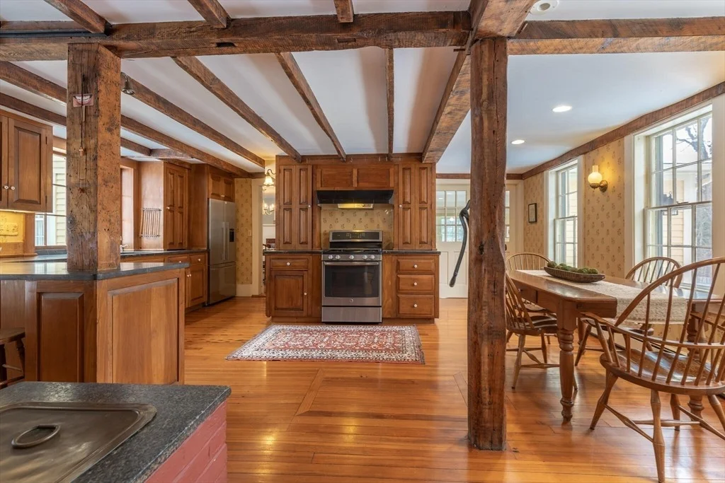 Photo of 520 Dutton Rd