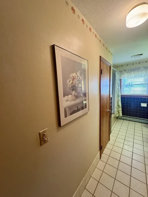 Photo of 43 Mount Tom Ave
