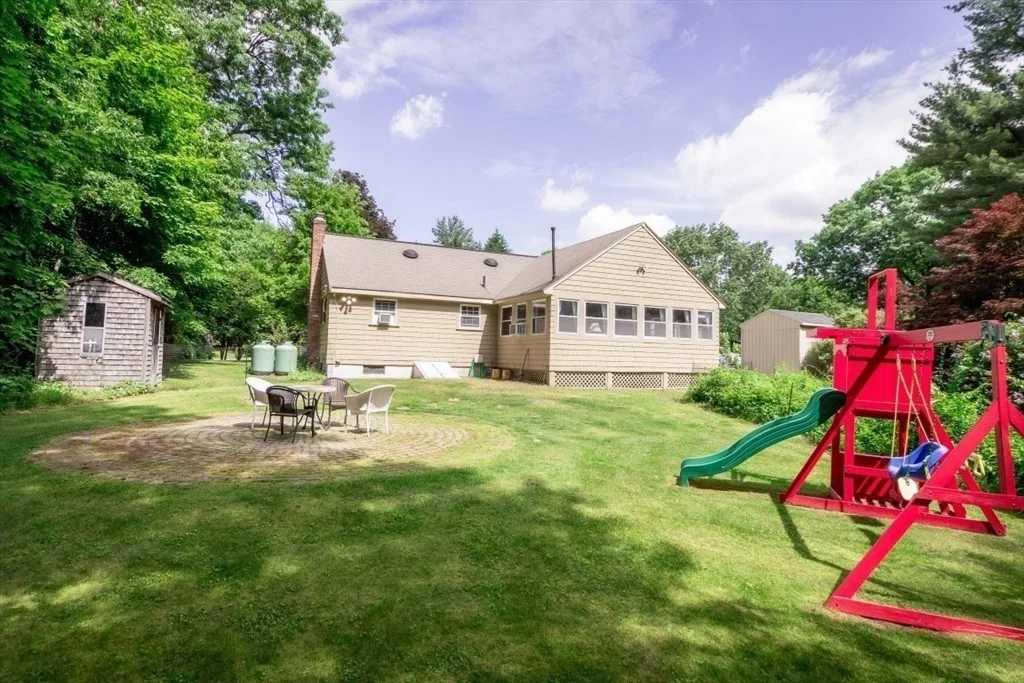 Photo of 20 Constantine Dr