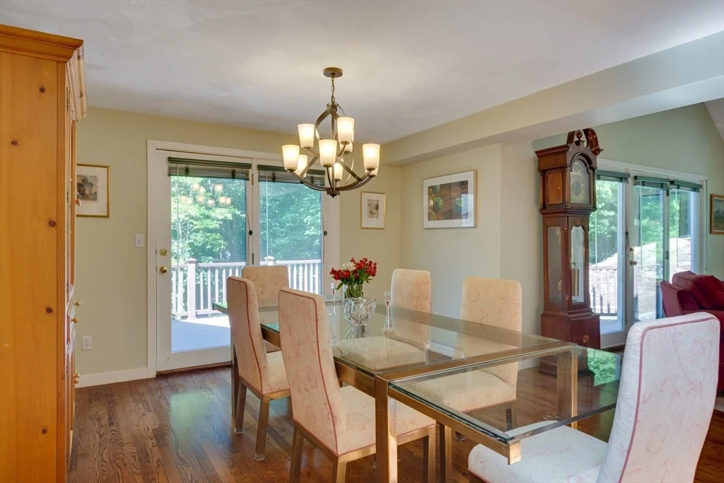 Photo of 15 Fieldstone Dr