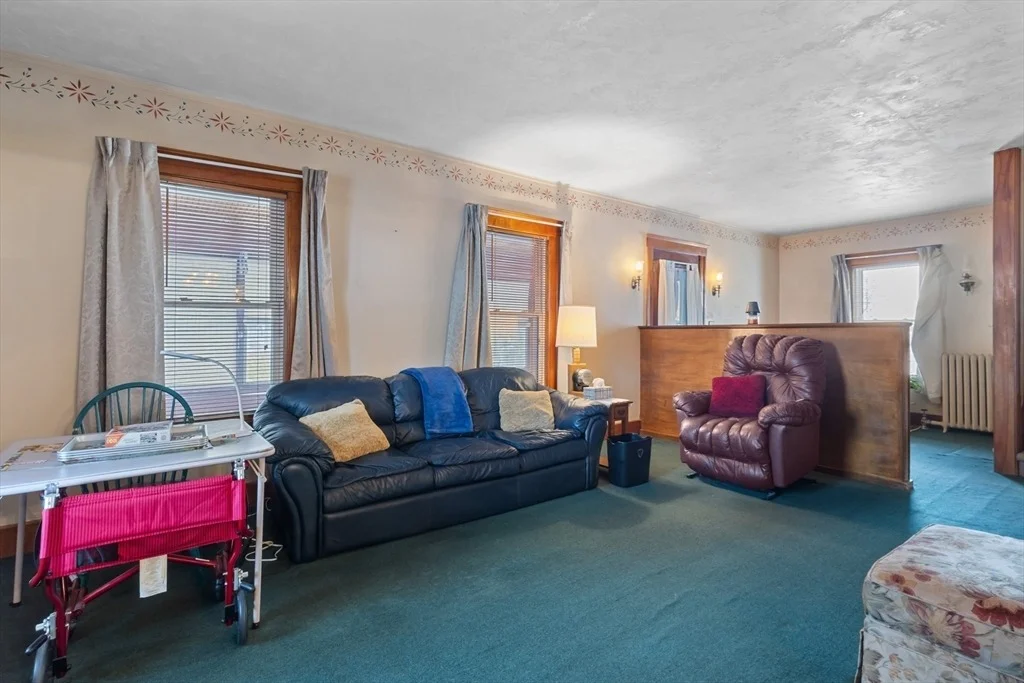 Photo of 35 Chesterfield Rd