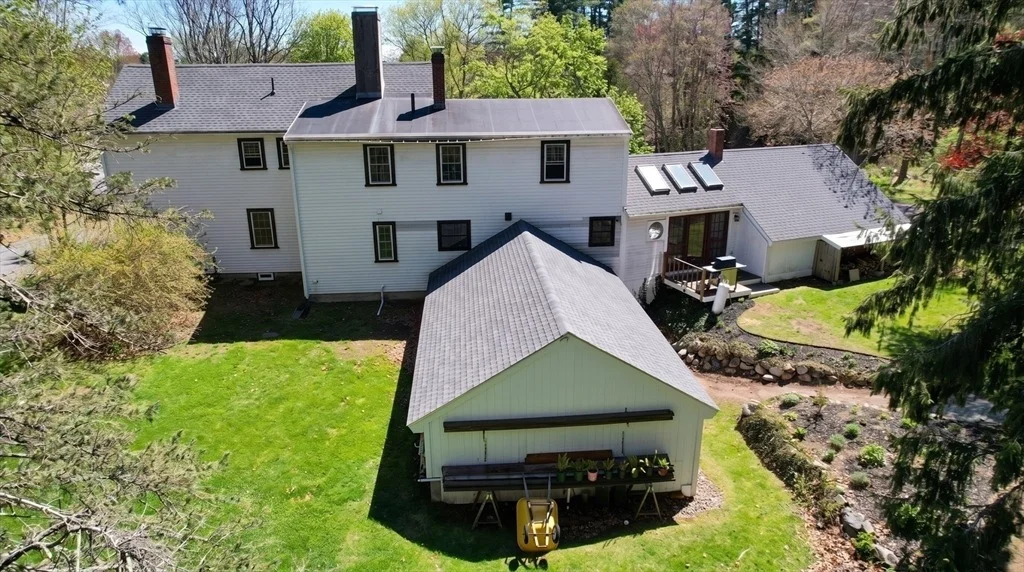 Photo of 375 Linebrook Rd