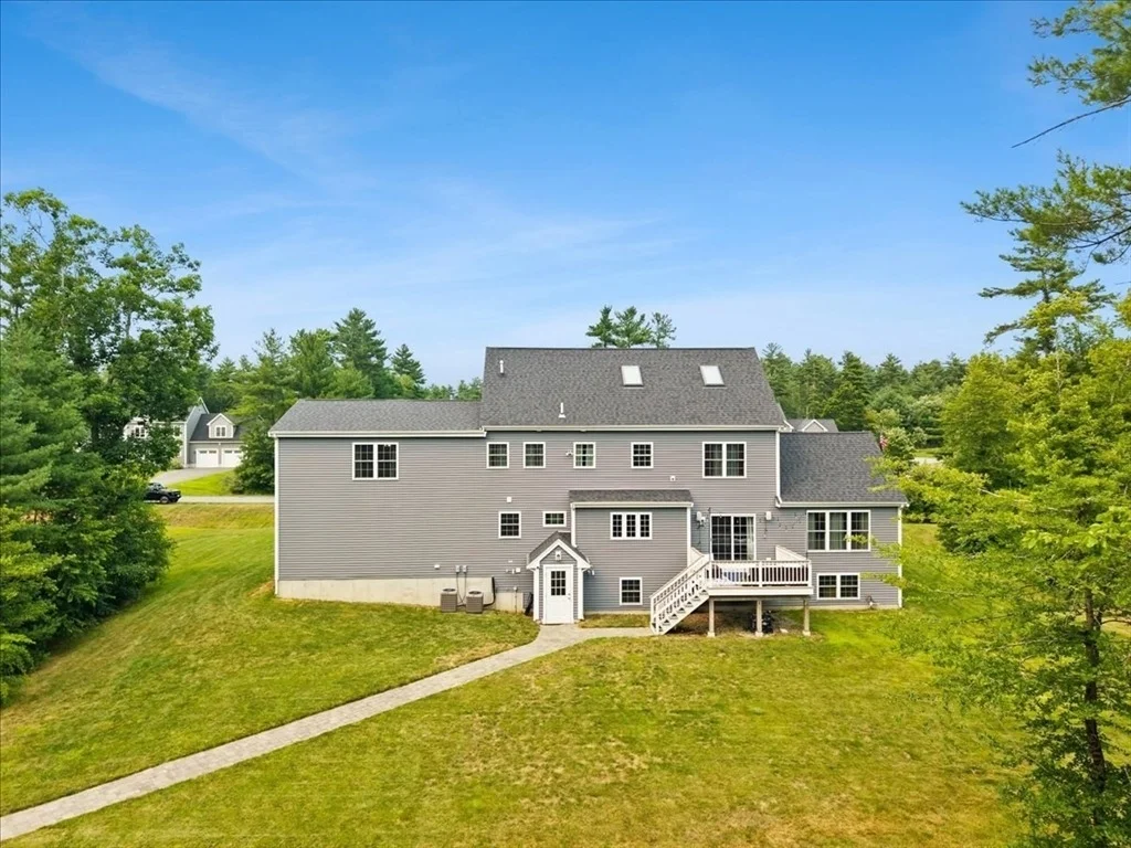 Photo of 8 Paddock Cir
