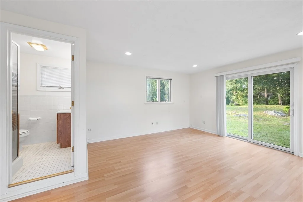 Photo of 20 Hilltop Dr