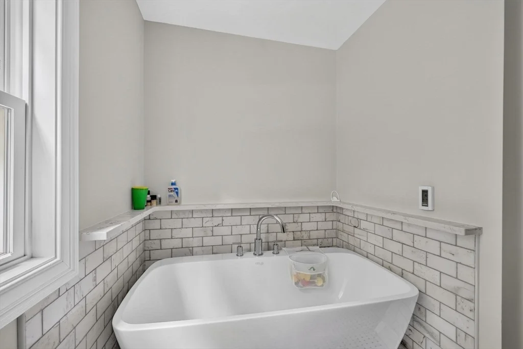 Photo of 6 Ida Way