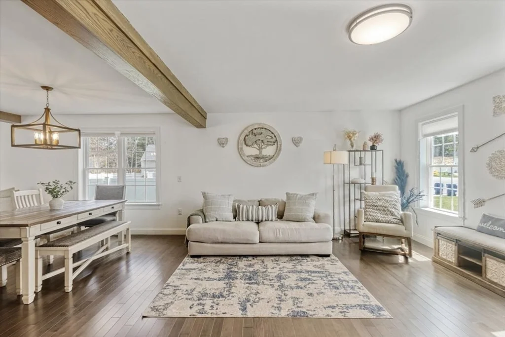 Photo of 4 Barrows Brook Cir
