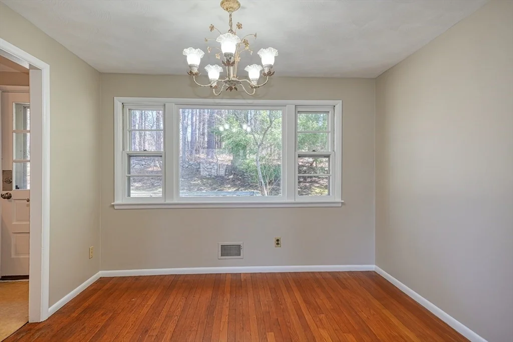 Photo of 49 Lanewood Ave