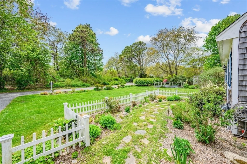 Photo of 24 Acorn Dr