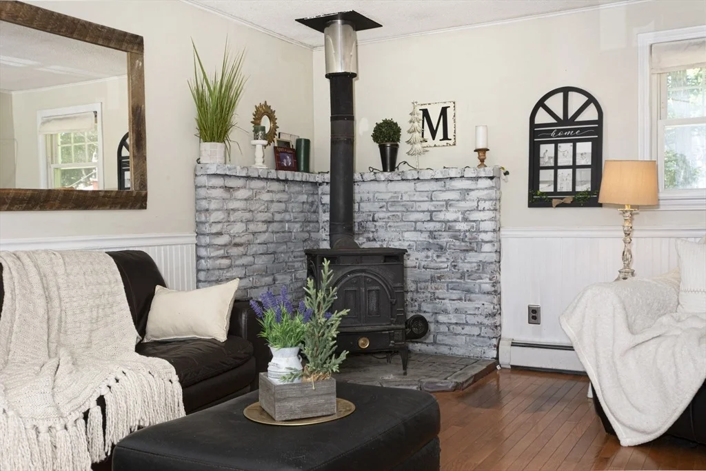 Photo of 53 Boutelle Rd