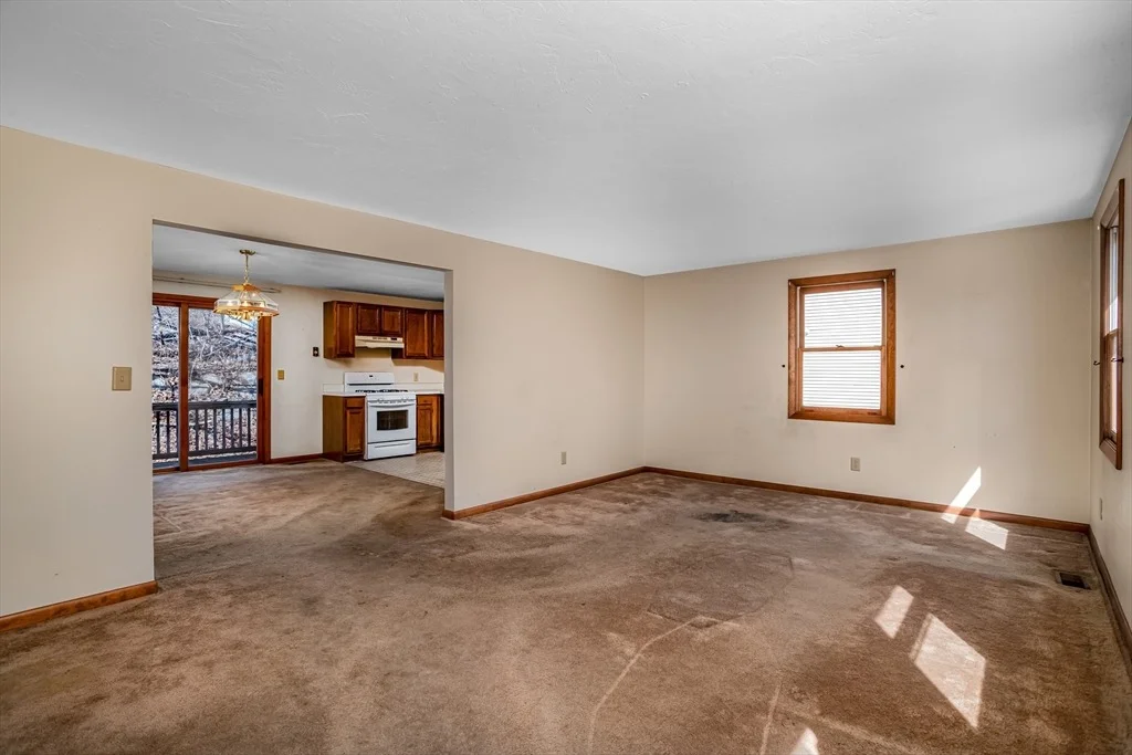 Photo of 6 Catalpa Circle