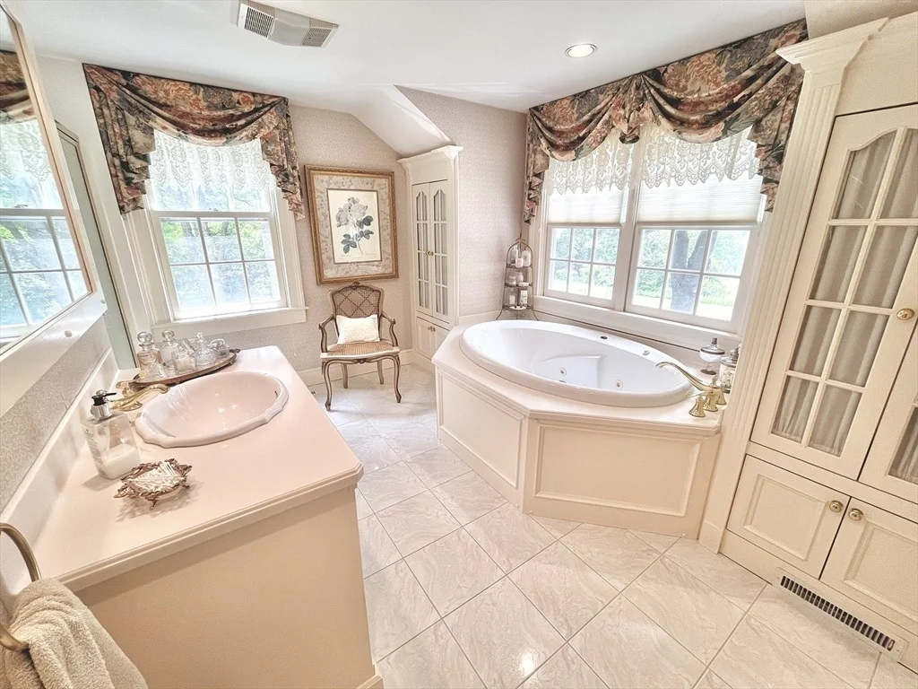 Photo of 148 Scantic Road