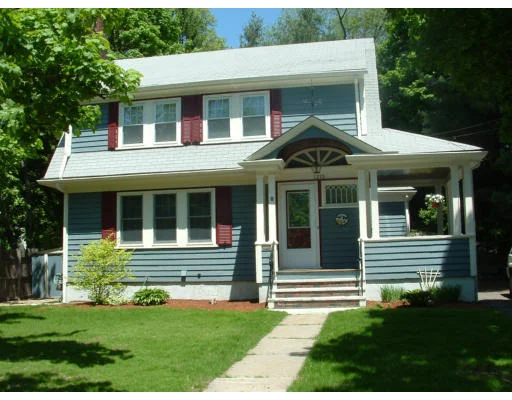 Photo of 1215 Main St
