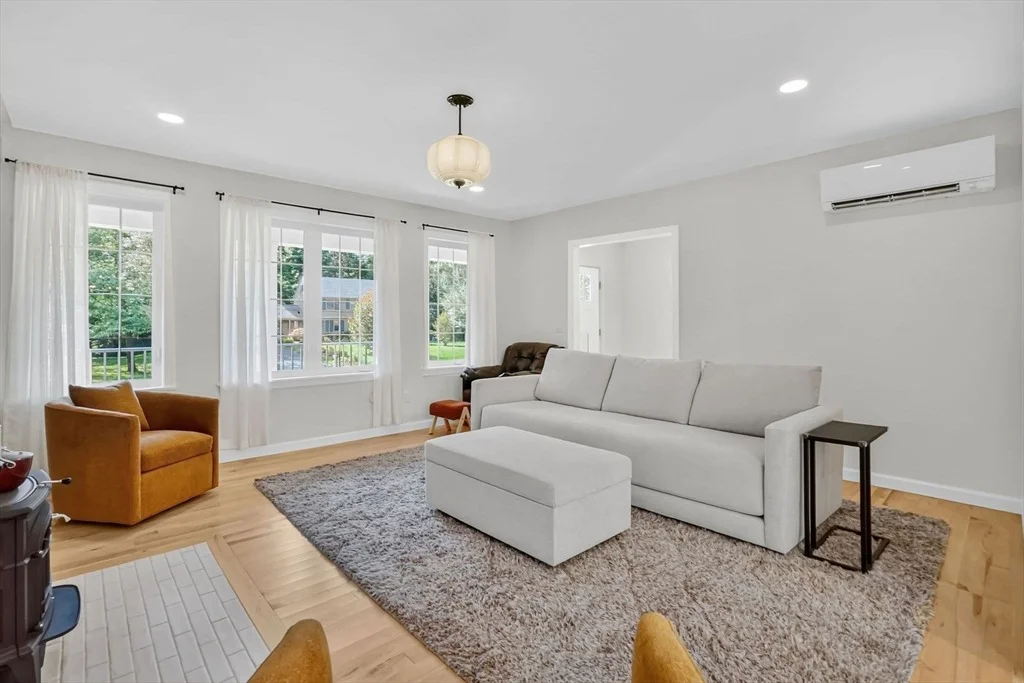 Photo of 41 Dennis Rd