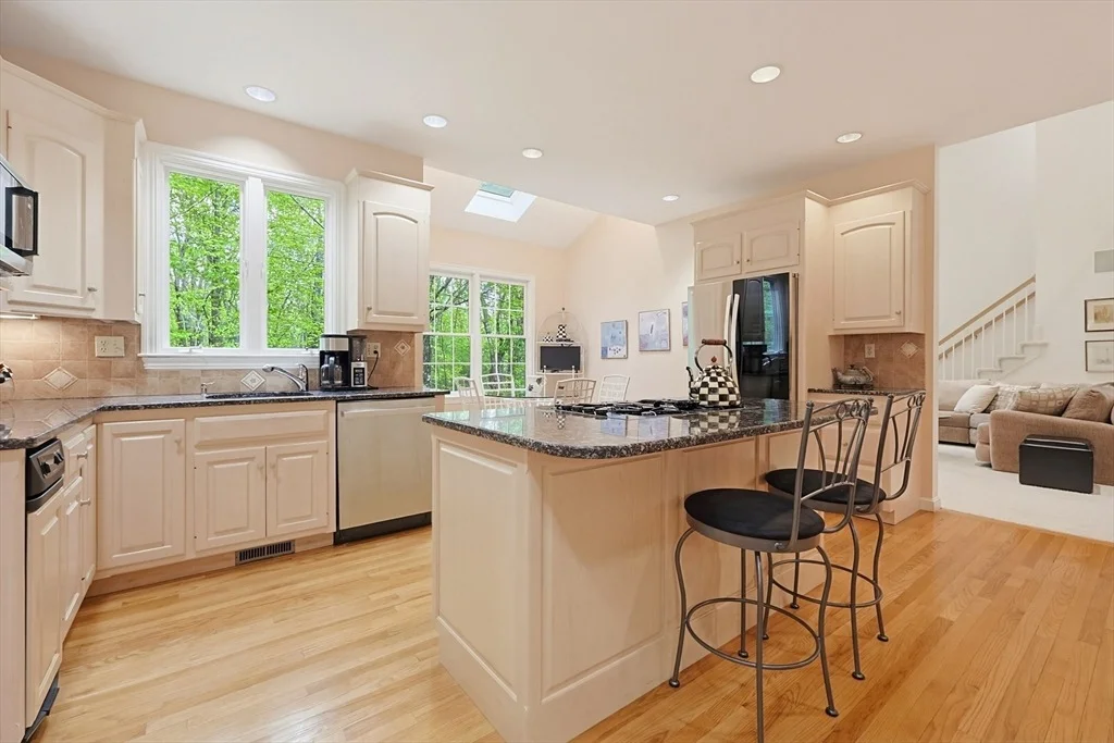 Photo of 10 Timber Ledge Drive