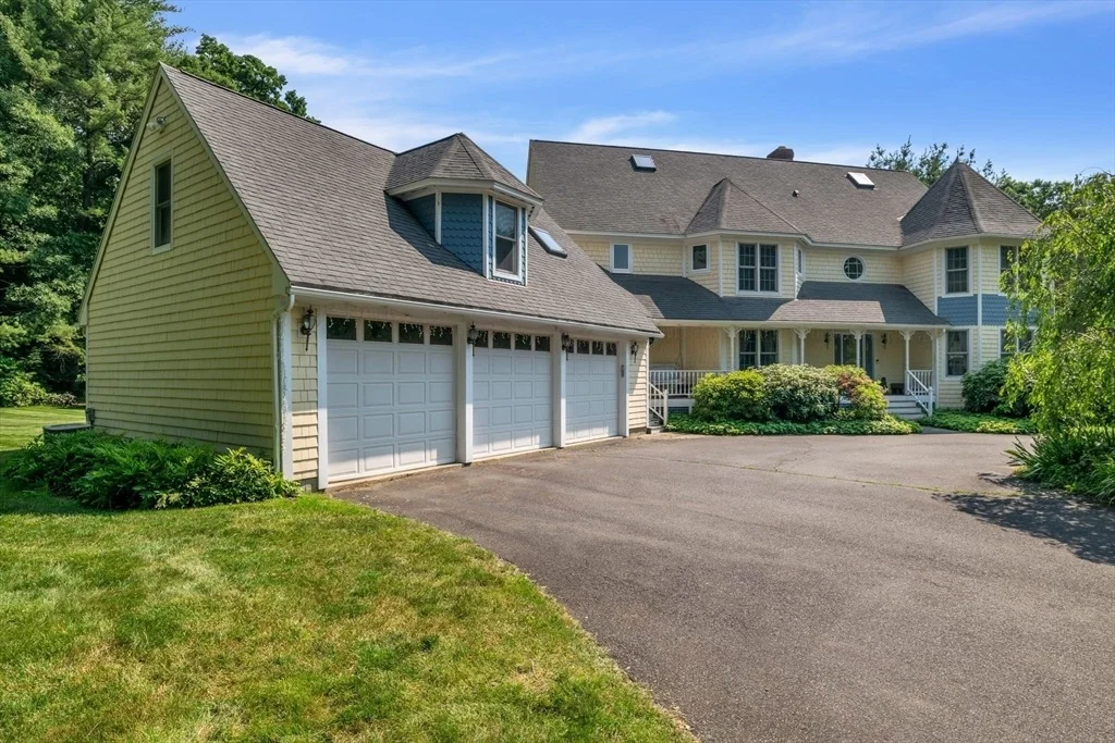 Photo of 19 Indian Pipe Ln