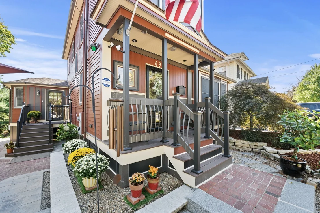 Photo of 49 Lynde Ave