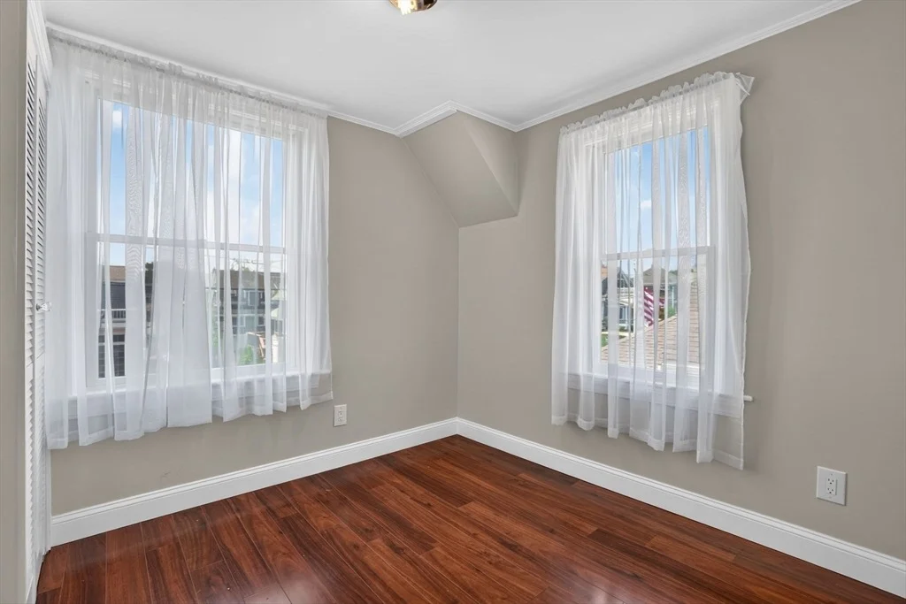 Photo of 14 Webster Avenue