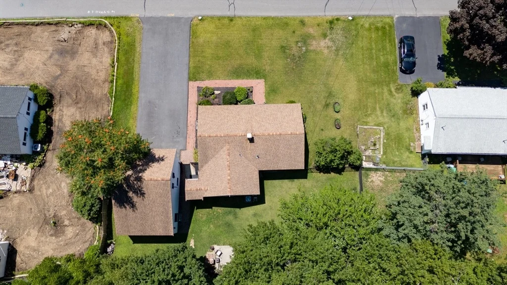 Photo of 20 Ledgewood Dr