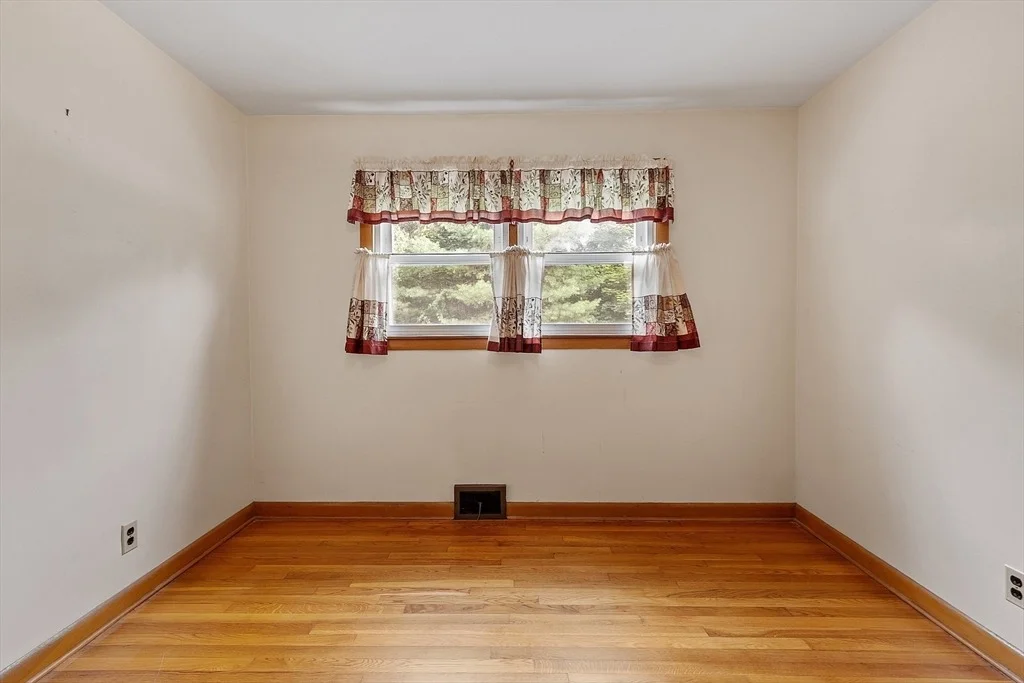 Photo of 31 Ken Dr