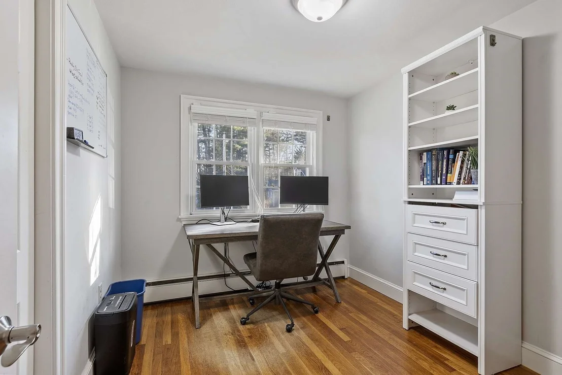 Photo of 30 Mohawk Dr