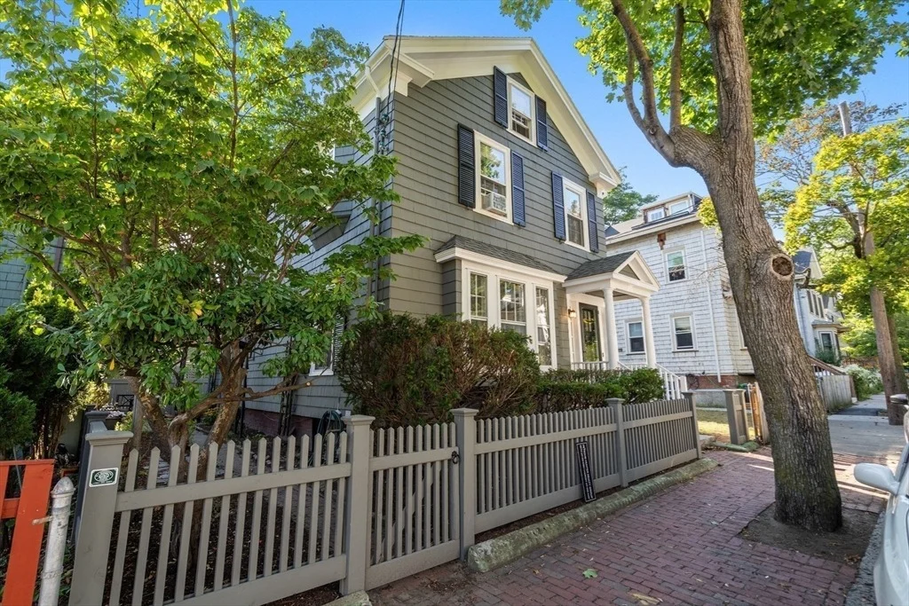 Photo of 6 Perry St
