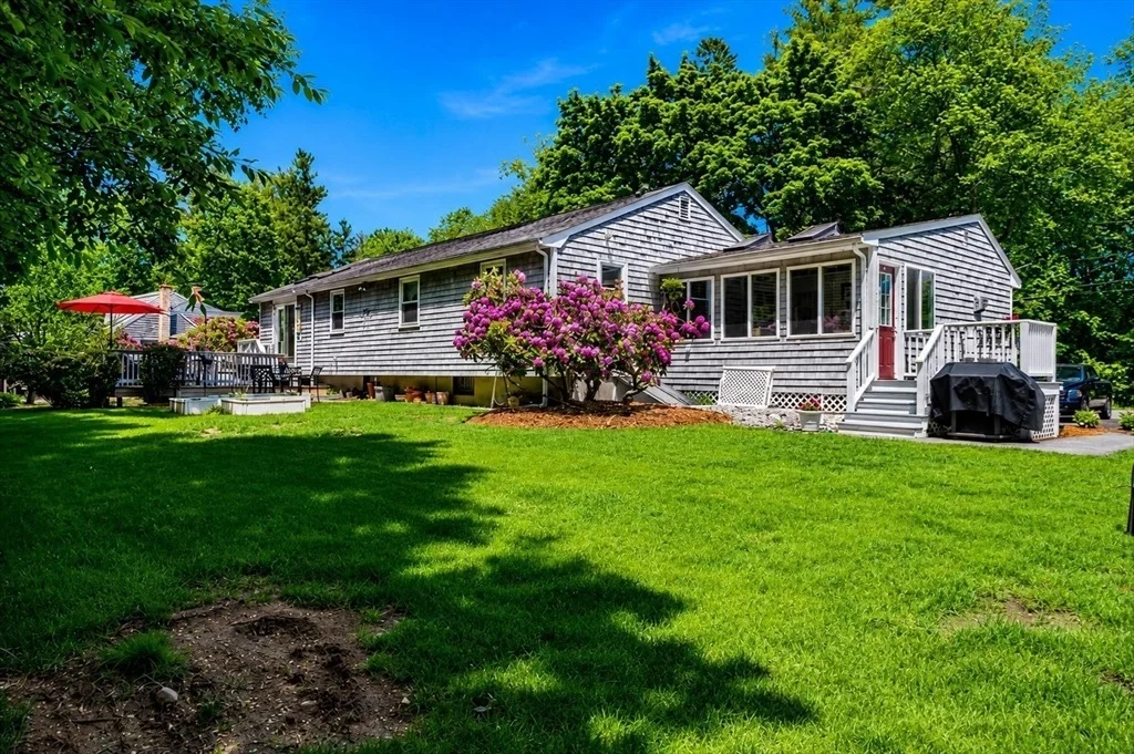 Photo of 579 Walnut St